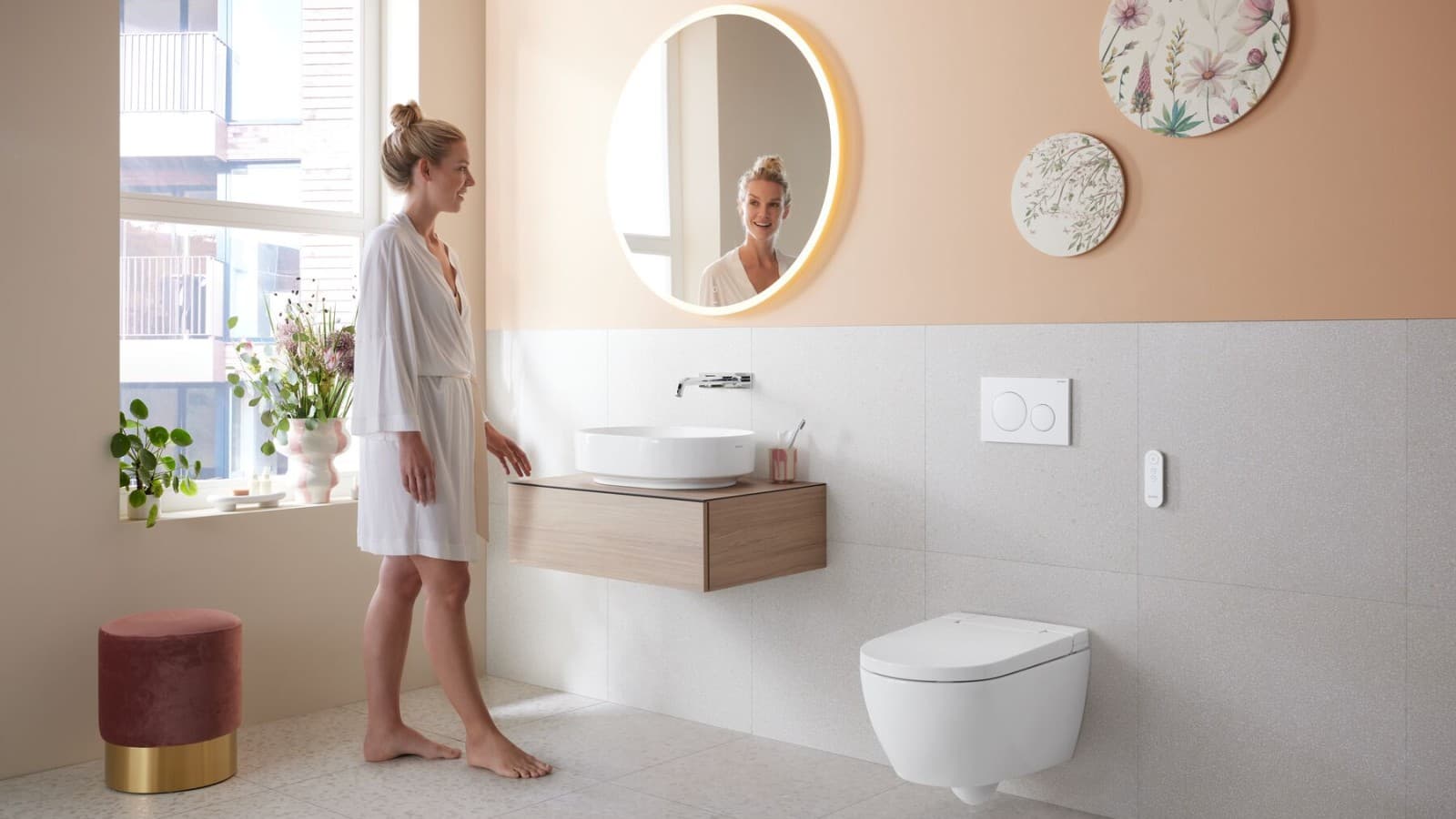 Geberit AquaClean Alba v koupelně Geberit AquaClean Alba v koupelně