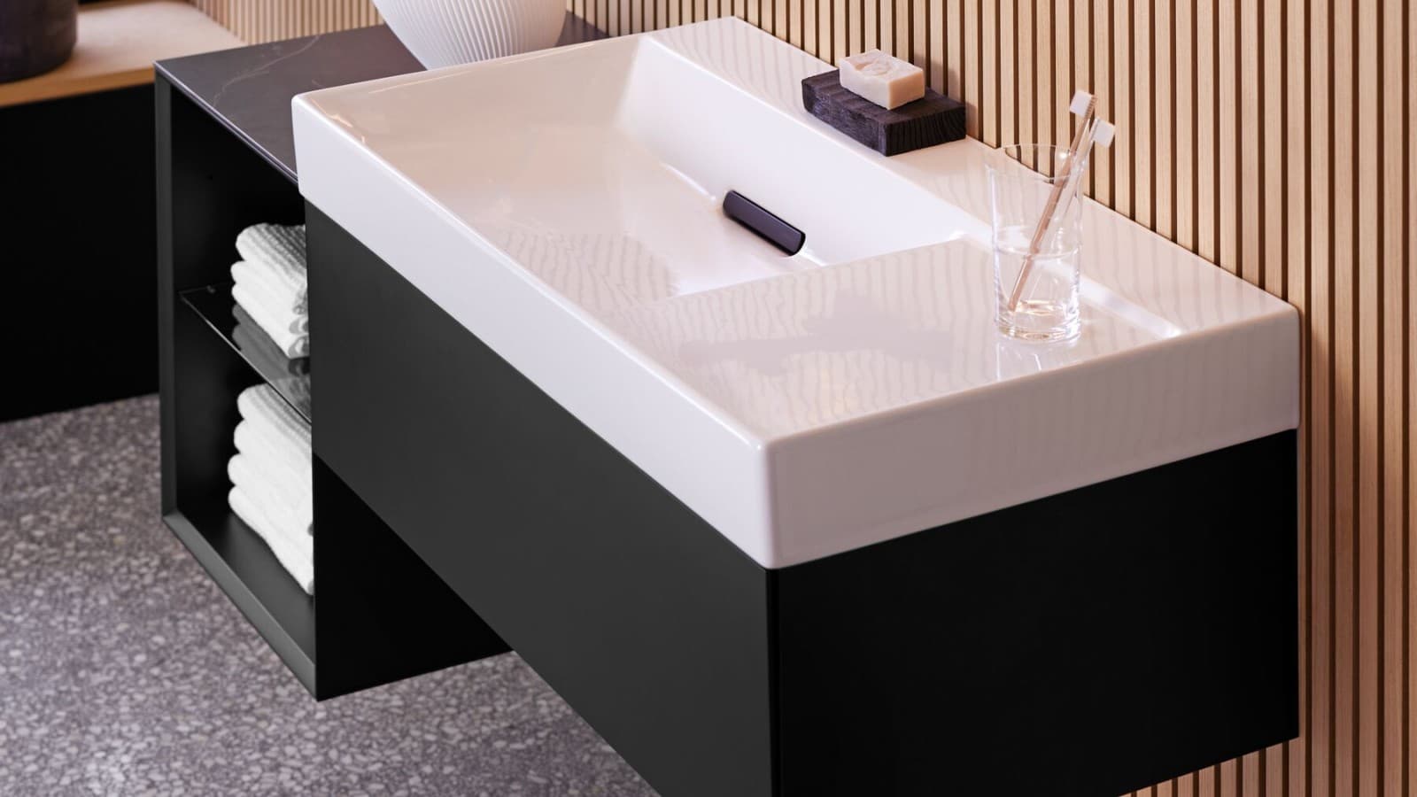 Geberit ONE washbasin with high-quality ceramic surface Geberit ONE washbasin with high-quality ceramic surface