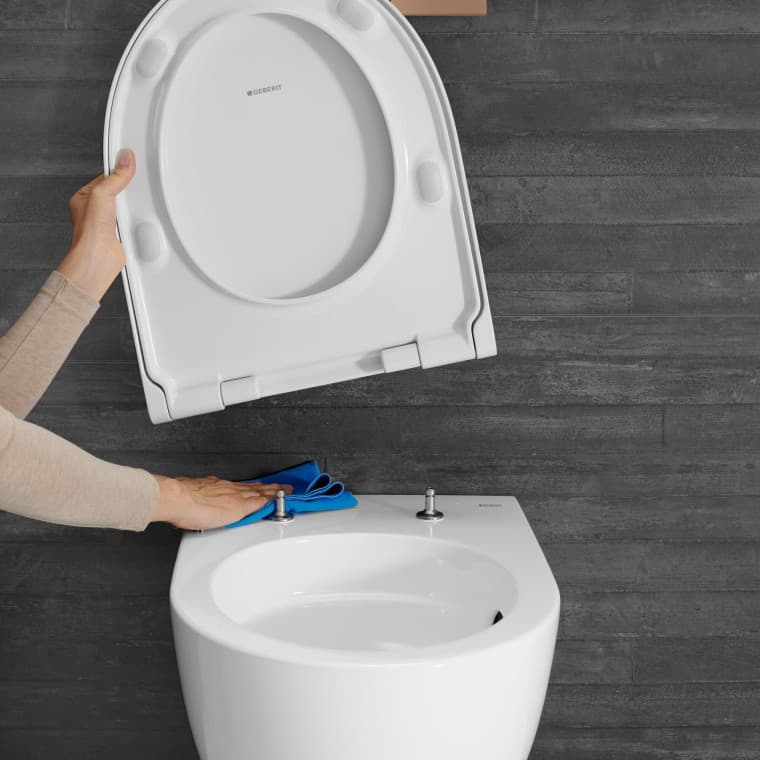 WC Geberit Acanto s funkcí QuickRelease WC Geberit Acanto s funkcí QuickRelease