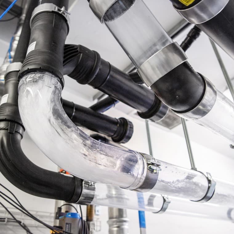 Odvodňovací věž Geberit ve švýcarském městě Jona Odvodňovací věž Geberit ve švýcarském městě Jona