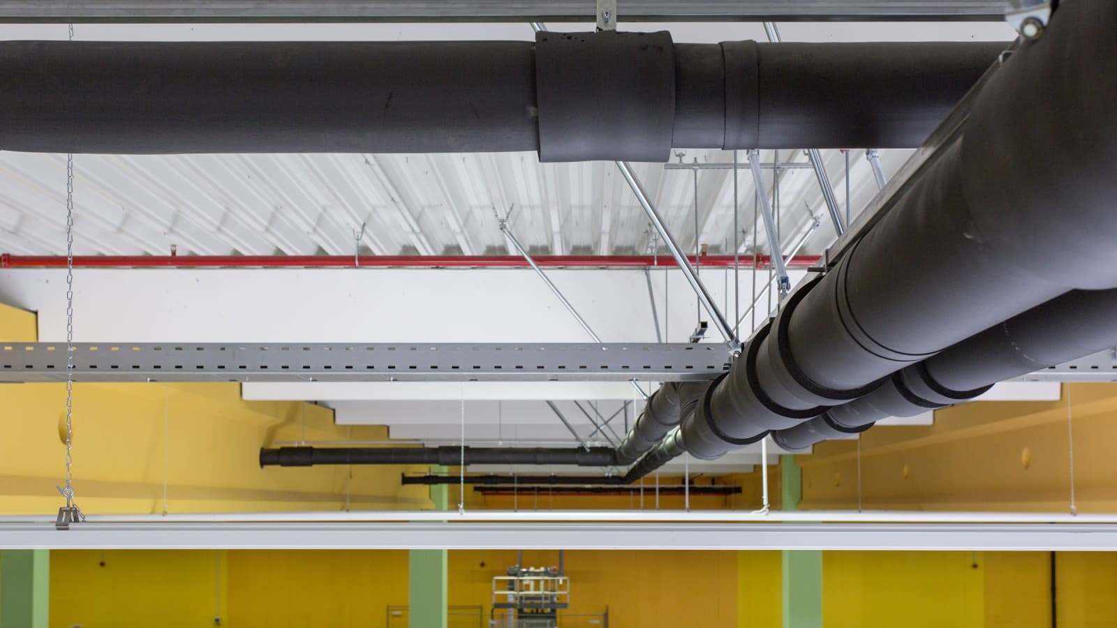 Potrubí Geberit PE v systému odvodnění střechy s Geberit Pluvia Potrubí Geberit PE v systému odvodnění střechy s Geberit Pluvia