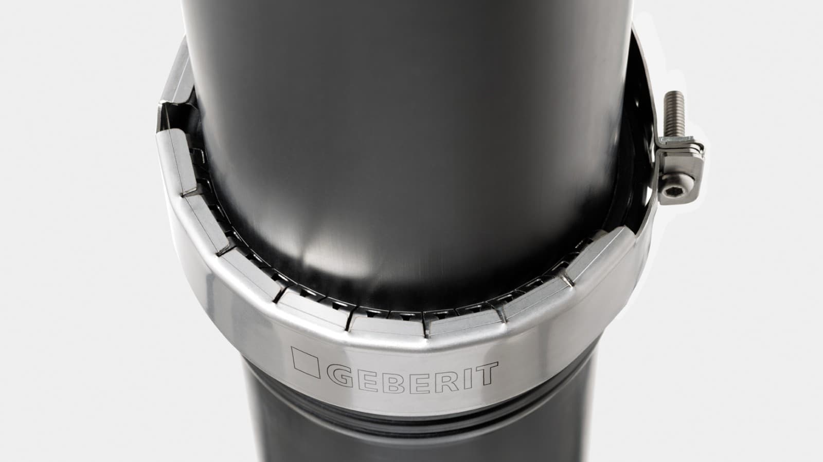 Svěrná čelist Geberit umožňuje použit Silent-PP pro odvodnění střech Svěrná čelist Geberit umožňuje použit Silent-PP pro odvodnění střech