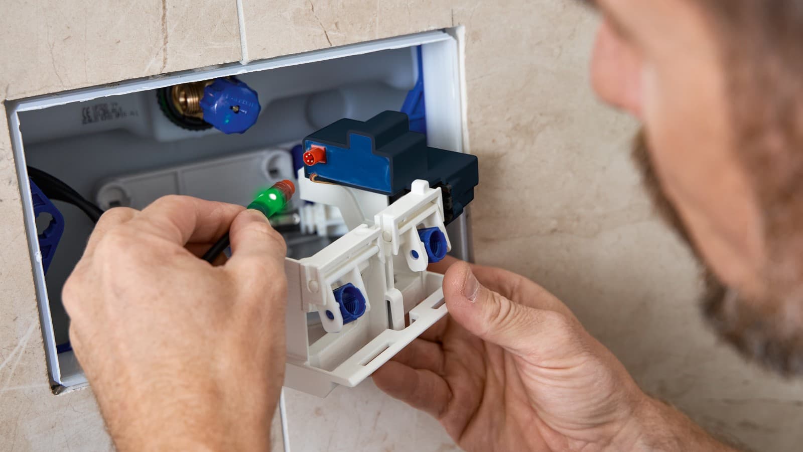 Hygienický proplach Geberit HS05 určený na dodatečnou montáž (© Geberit) Hygienický proplach Geberit HS05 určený na dodatečnou montáž (© Geberit)